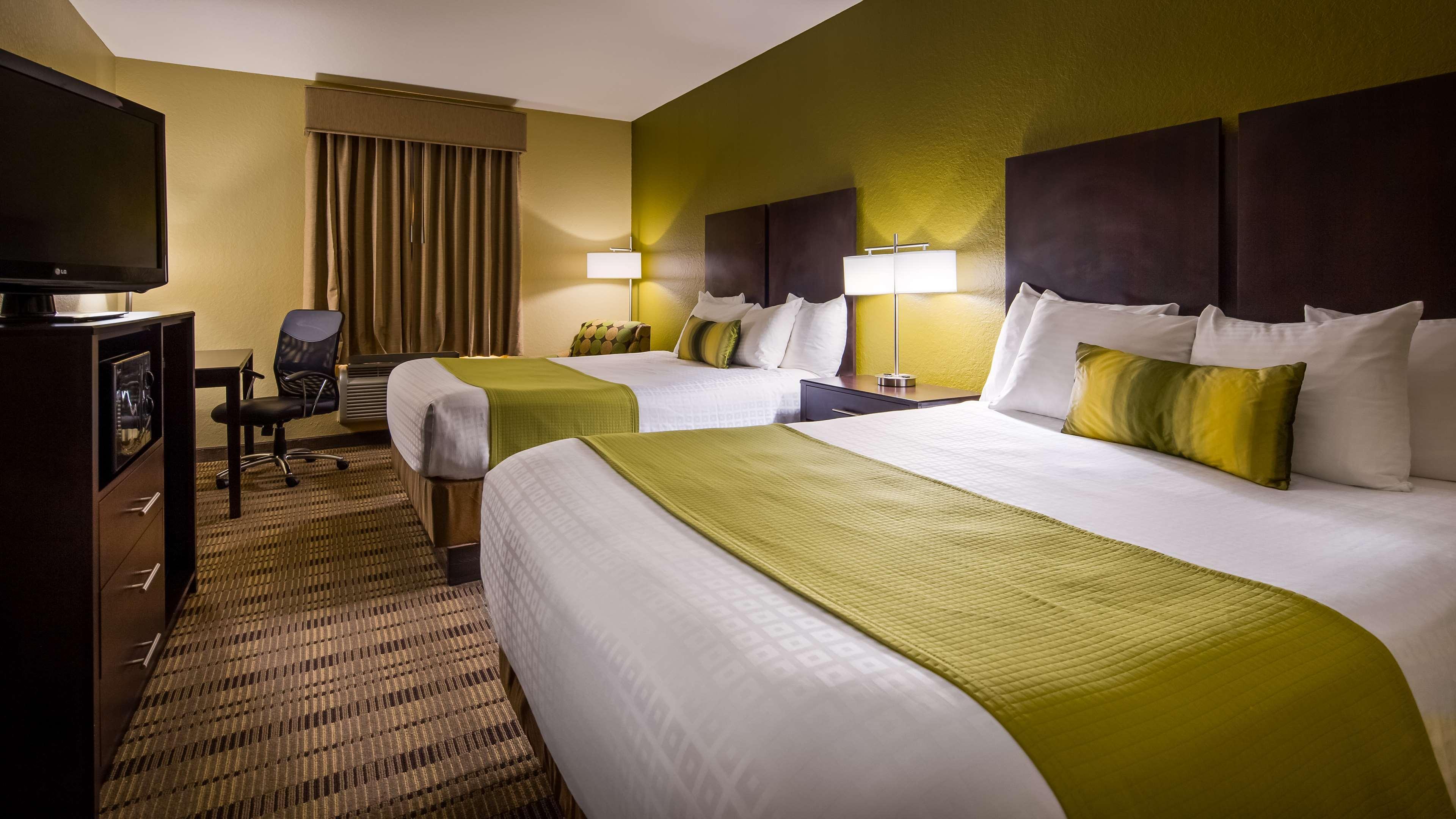 Best Western Edgewater Inn Екстериор снимка