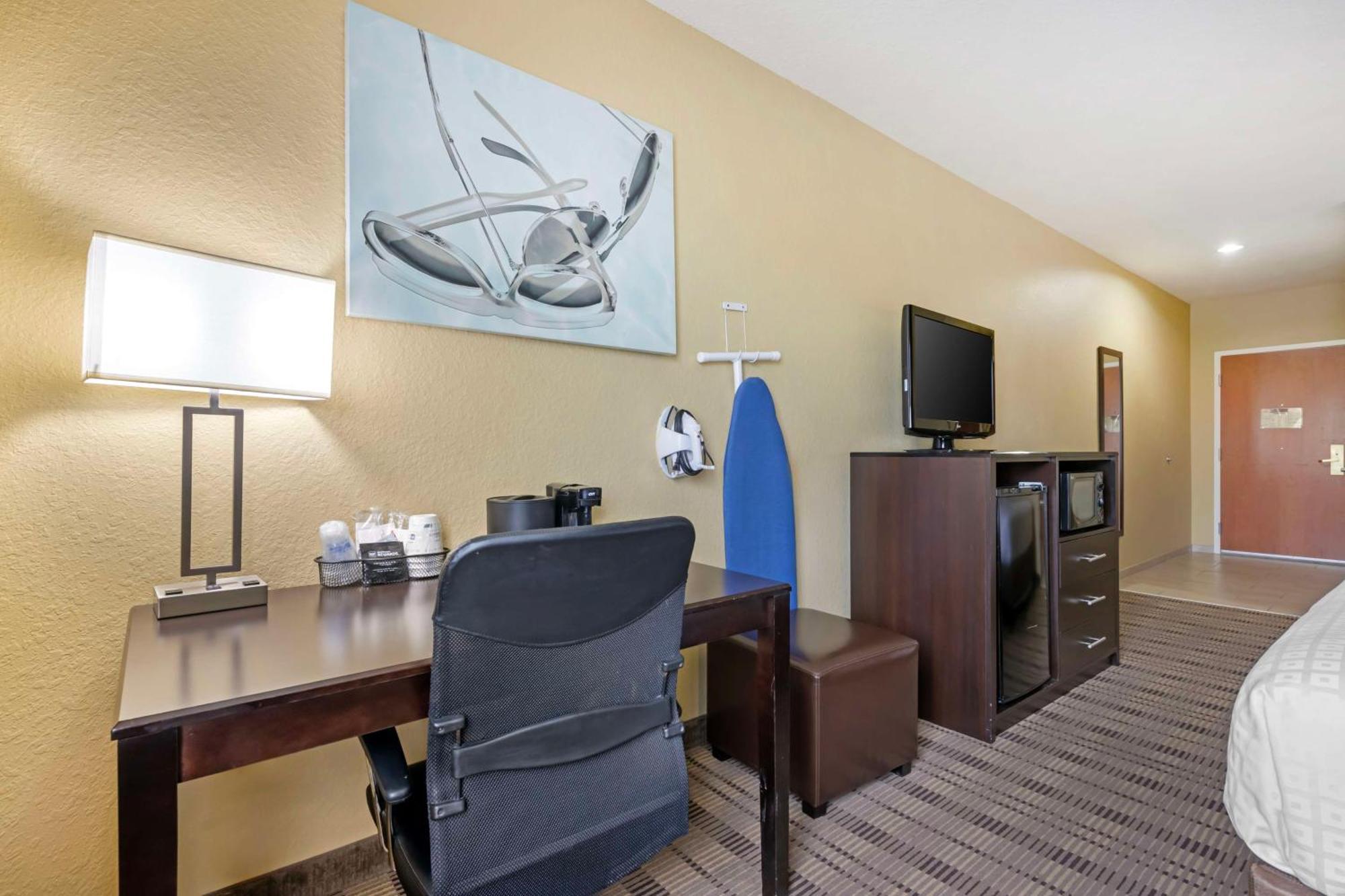 Best Western Edgewater Inn Екстериор снимка