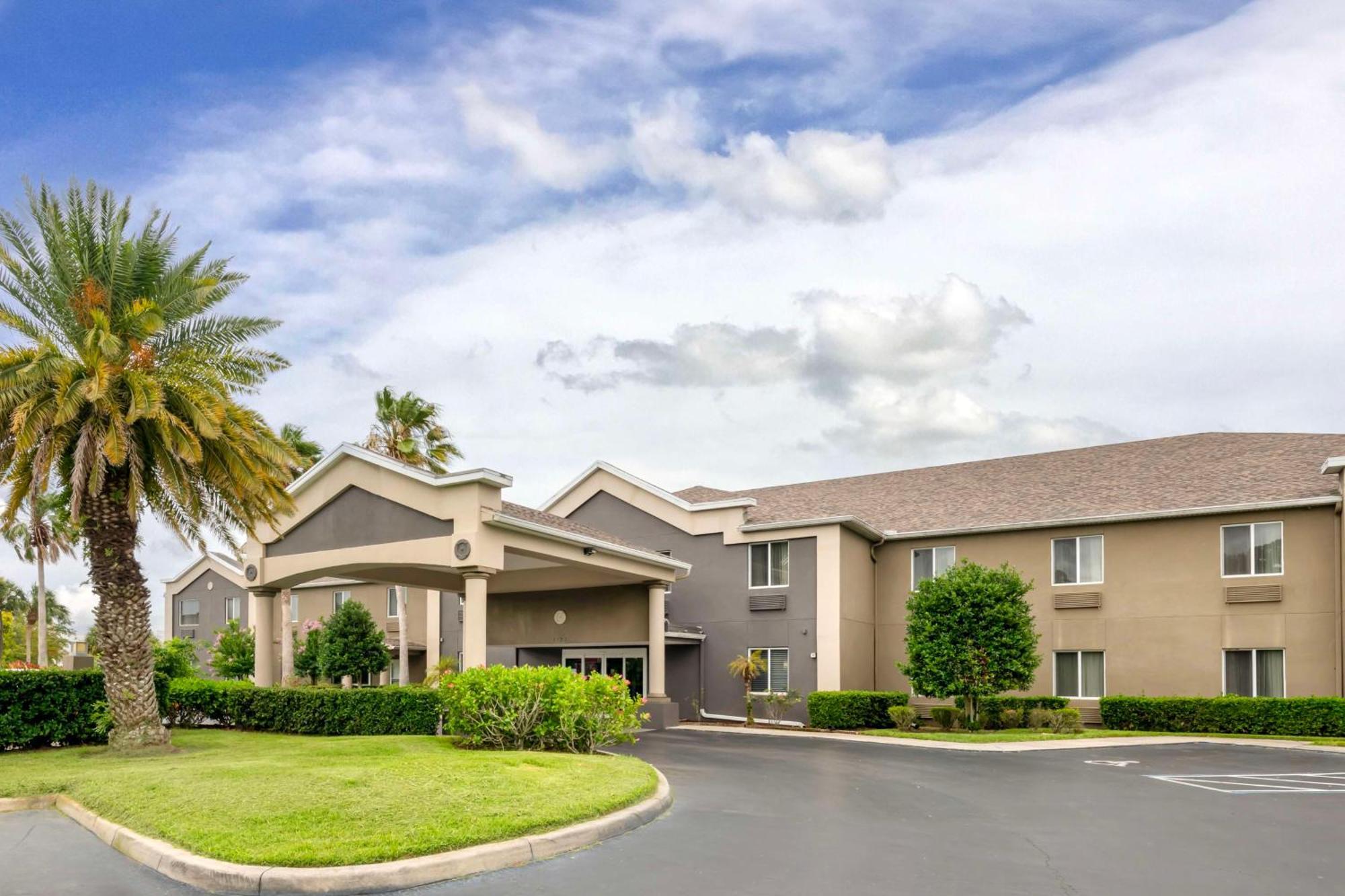 Best Western Edgewater Inn Екстериор снимка